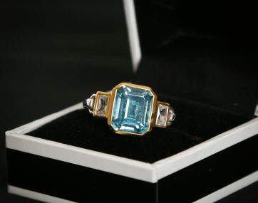 Silver with 9ct Gold plate Topaz ring